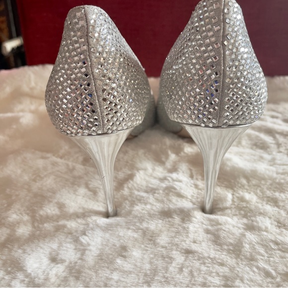 PreLoved Steve Madden Rhinestone pumps - Picture 3 of 8